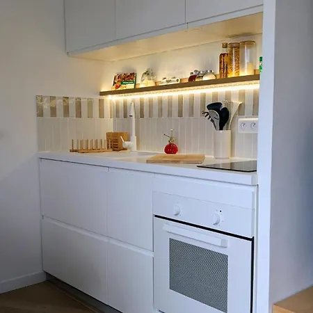 Appt Lumineux Refait à Neuf, Vers Place Stalingrad Appartamento *