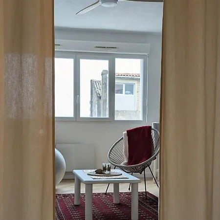 Appt Lumineux Refait à Neuf, Vers Place Stalingrad Bordeaux