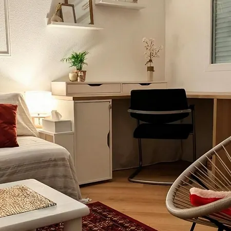 Appt Lumineux Refait A Neuf, Vers Place Stalingrad